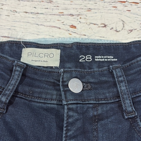 ANTHROPOLOGIE Pilcro Slim Tuck High-Rise Straight-Leg Jeans Womens Dark Blue - Picture 3 of 9